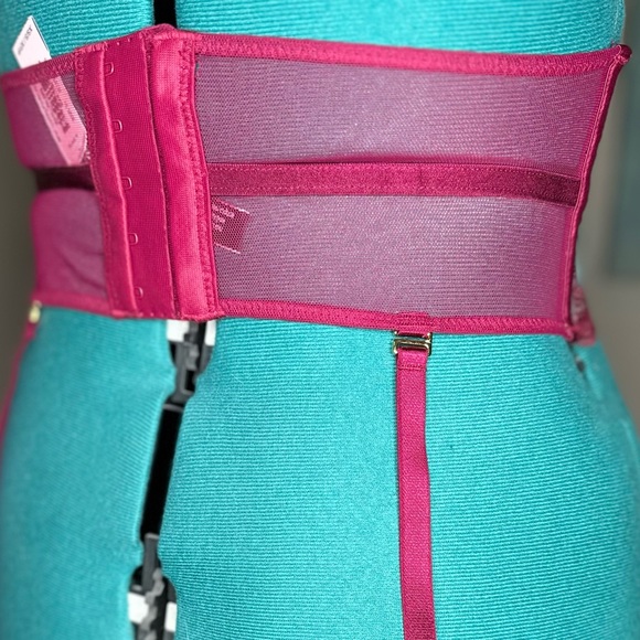 Victoria's Secret Burgundy Floral Garter Belt XS/S/M/L - Picture 5 of 5